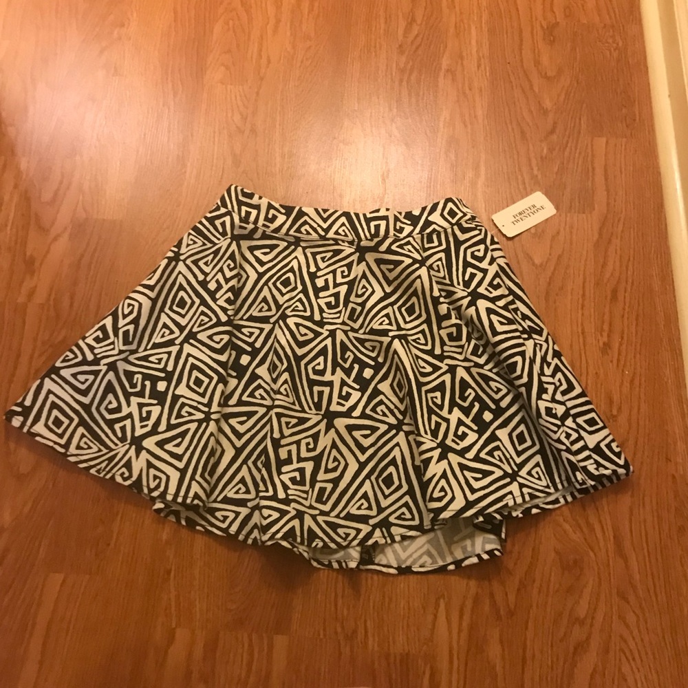Patterned skater skirt